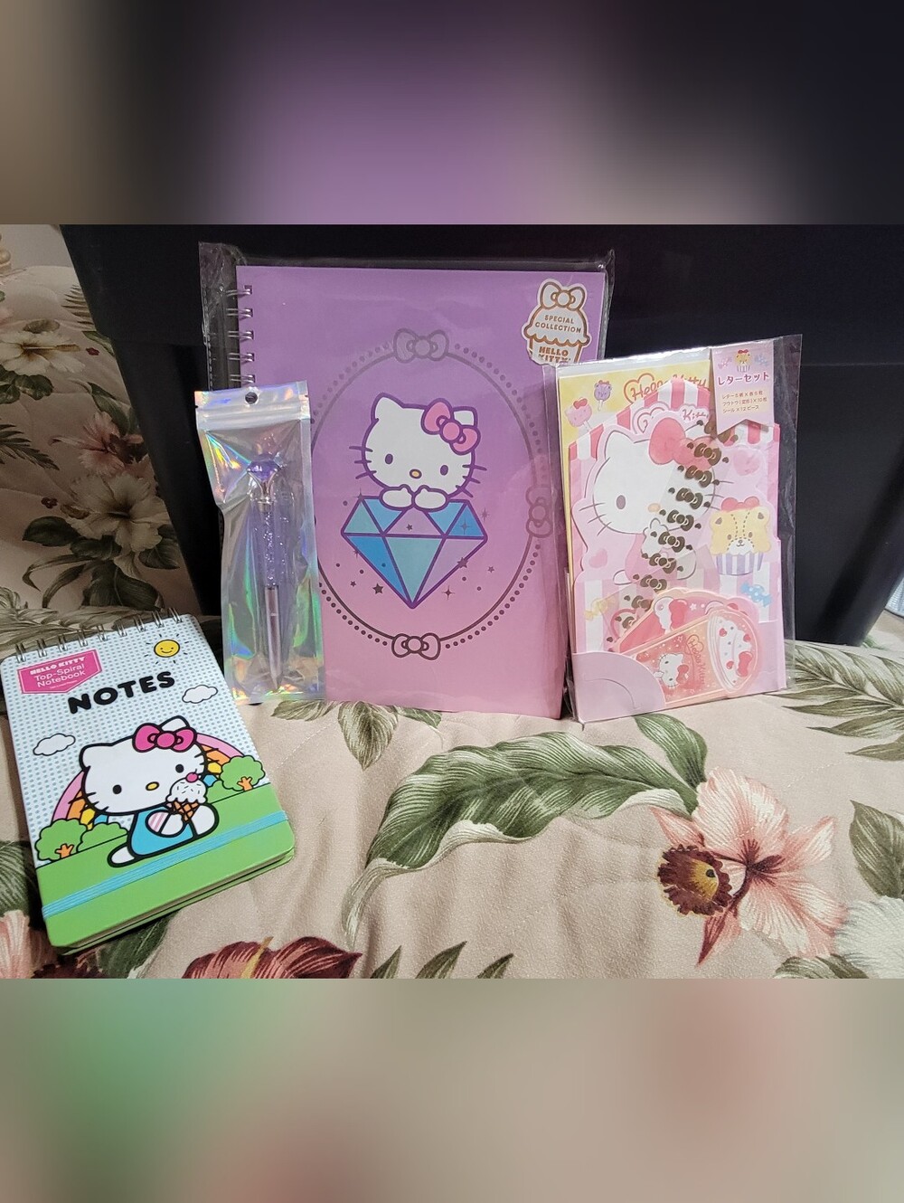817-Sanrio Hello Kitty Purple & Pink Stationery Set with Holographic Pen